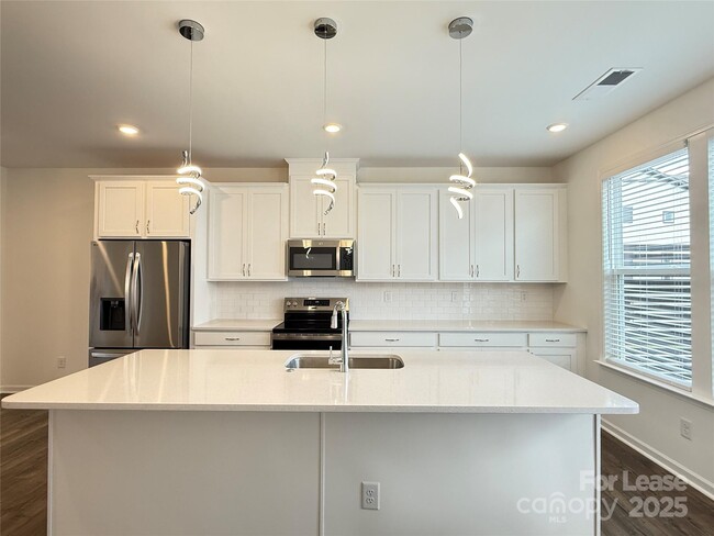 Building Photo - 5019 Westmead Ln