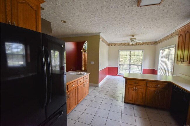 Building Photo - 709 Yellowstone Dr