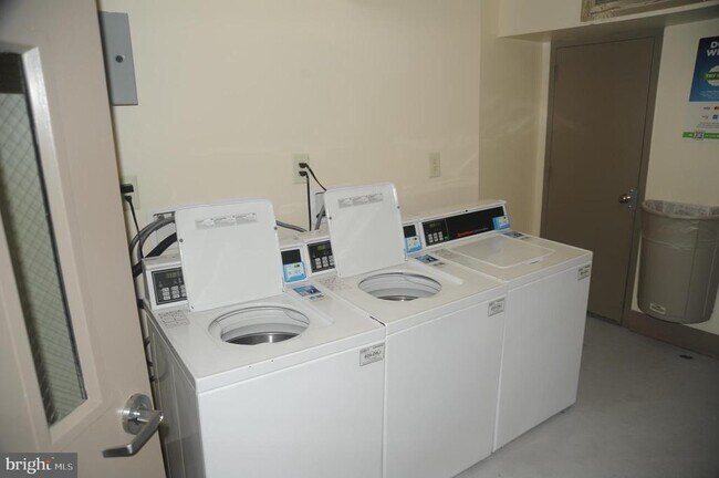 Building Photo - 5225 Pooks Hill Rd