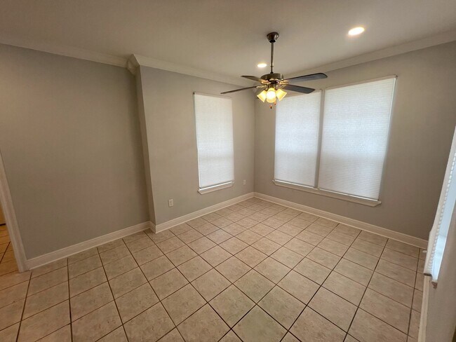 Building Photo - Newly remodeled, 4 bedroom, 2.5 bathroom home in Baton Rouge, LA
