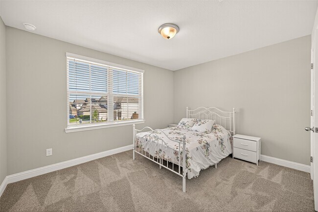 Building Photo - 409 Aurora Creek Ln