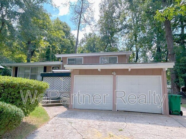 Building Photo - 3558 Telstar Dr