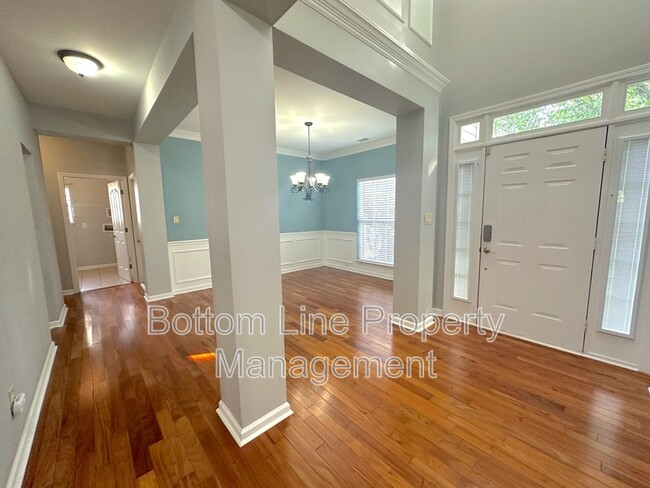 Building Photo - 4845 Chesney St NW