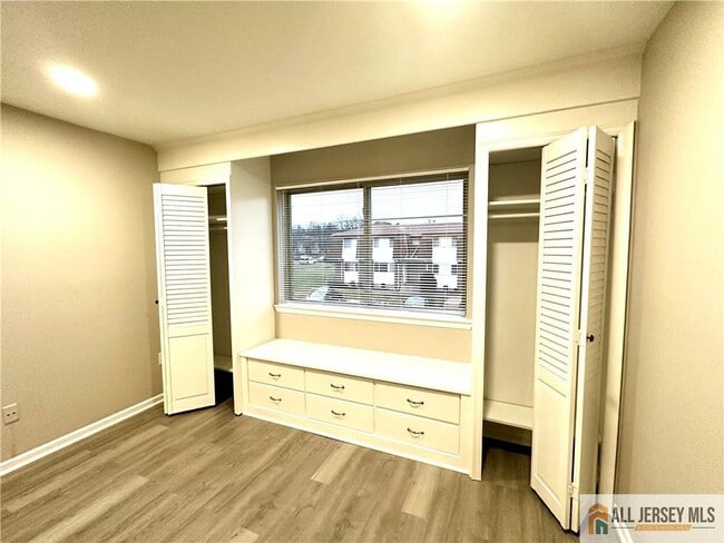Building Photo - 1310 Bradley Ct