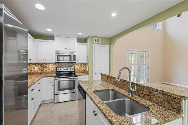 Building Photo - 2121 Grv Lndg Wy