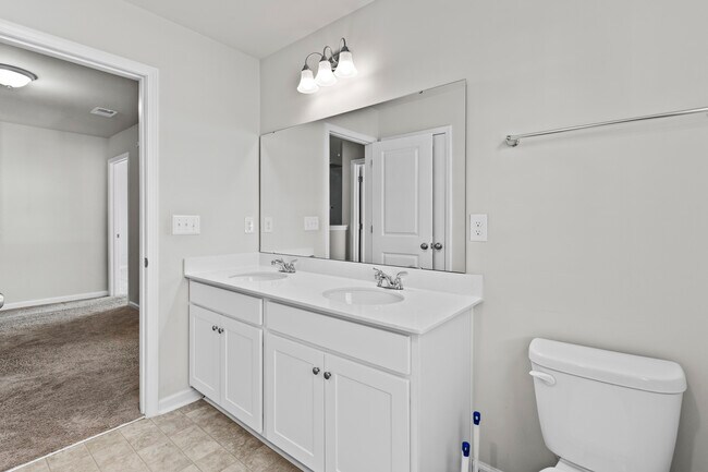 Building Photo - 672 Penfolds Wy