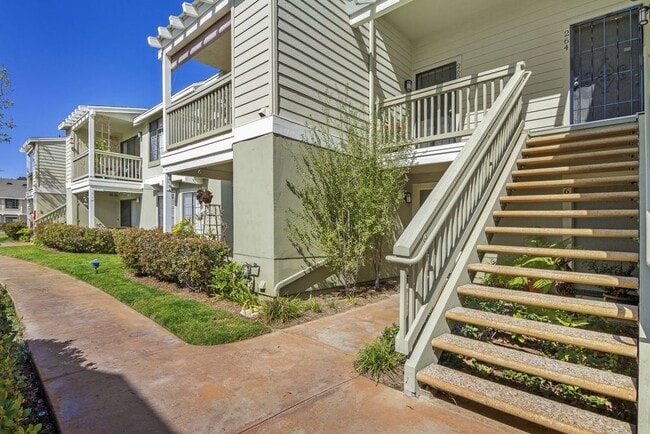 Building Photo - Centrally Located Condo at The Lakes of Carmel Valley!