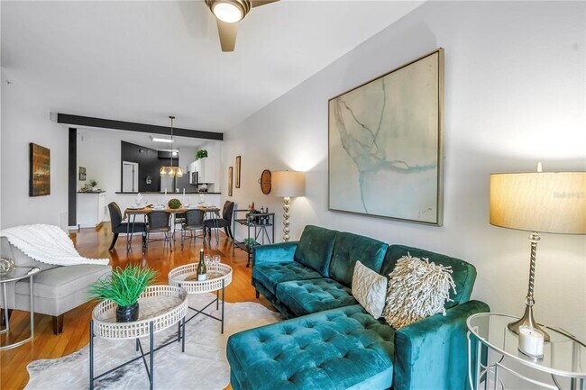 Building Photo - 316 8th St S