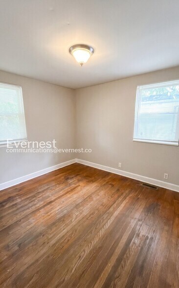 Building Photo - 8504 3rd Ave N