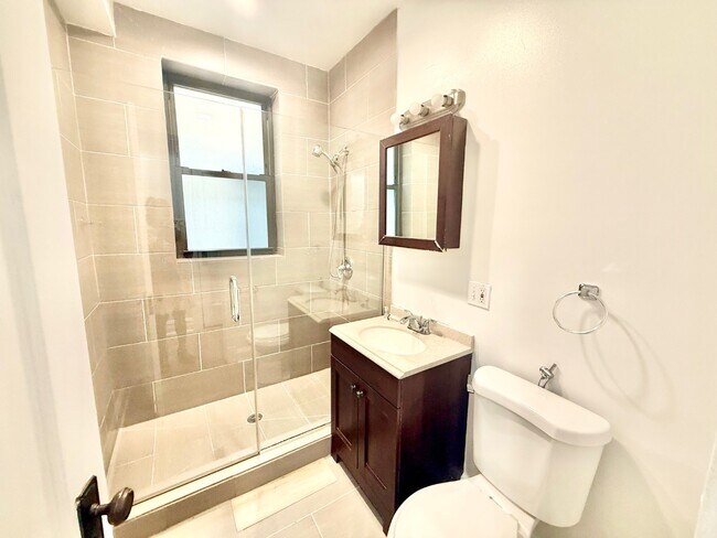 Building Photo - Beautiful 1 Bed 1Bath in the Andersonville area