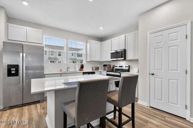 Building Photo - 91 Cordelle St