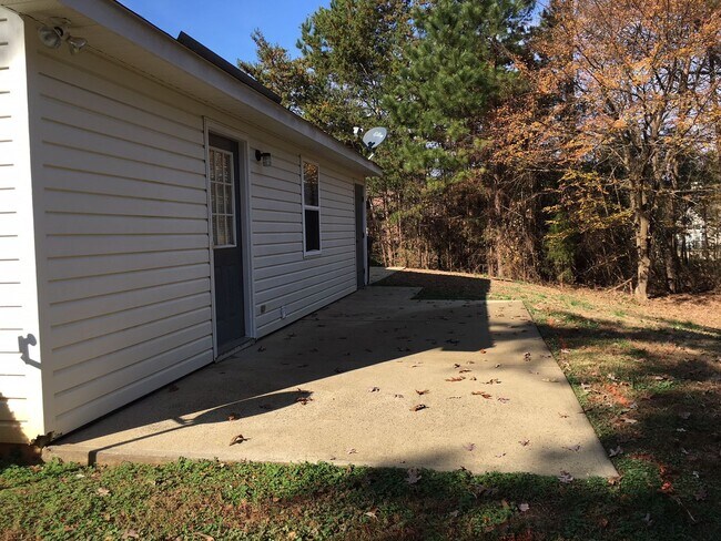 Building Photo - 120 Double Eagle Dr