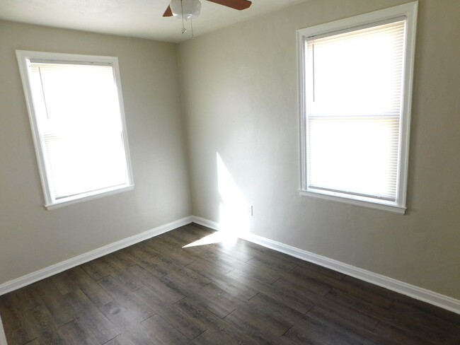 Building Photo - Newly Remodeled Spacious 3 bedroom Home