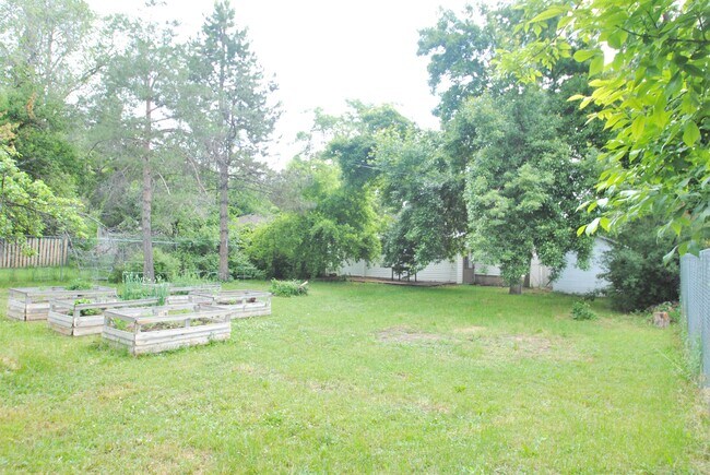 Building Photo - 271 Preston Ave