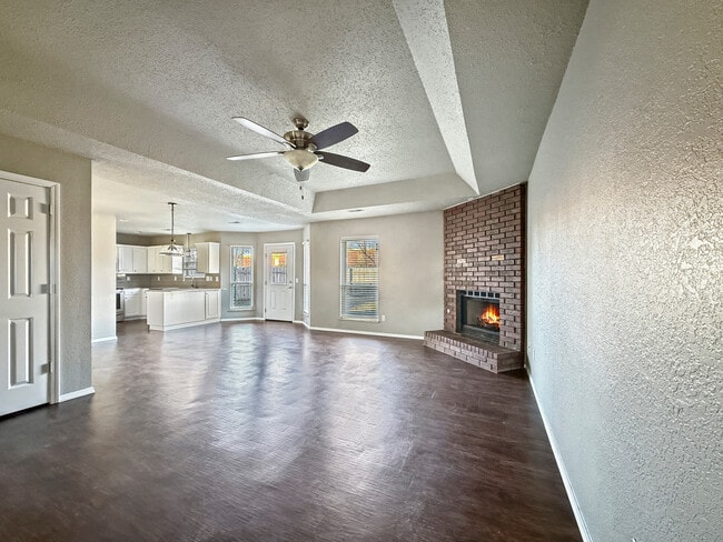 Building Photo - 1203 SE 21st St