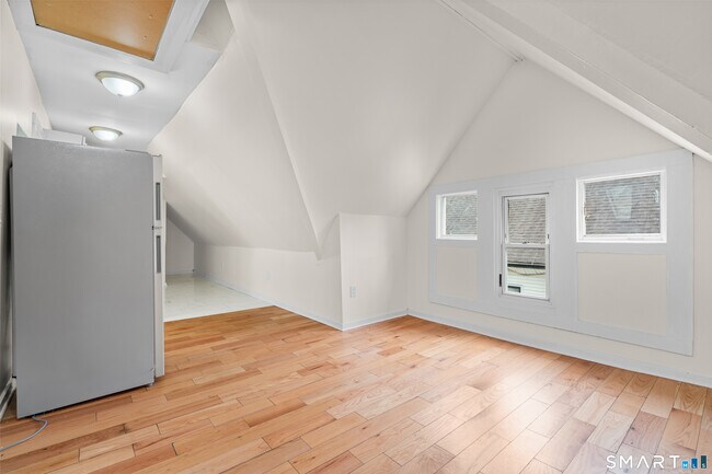 Building Photo - 693 Dixwell Ave