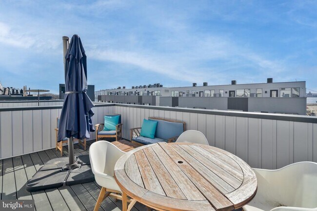 Building Photo - 3101 Riseview Ln