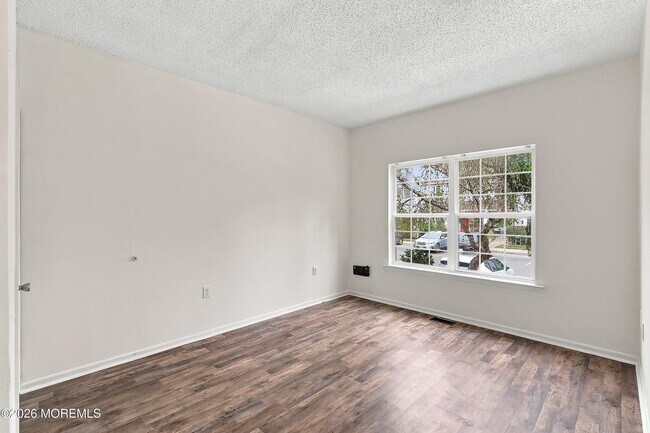 Building Photo - 707 Hatchery Ct