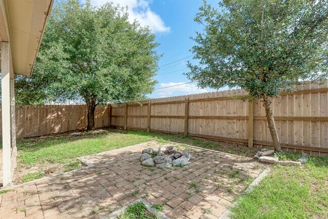 Building Photo - 103 Salerno Dr