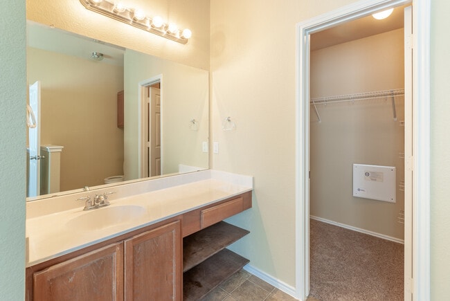 Building Photo - 3 Bedroom, 2 Bath, Single Story Home in Highland Park