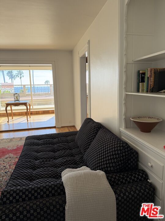 Building Photo - 653 Ramona Ave