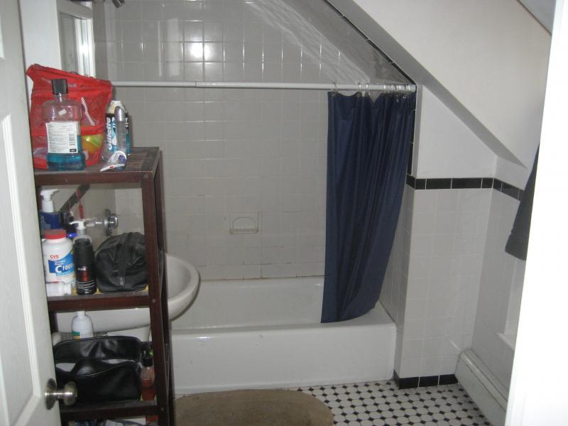 Building Photo - 70 Chester St