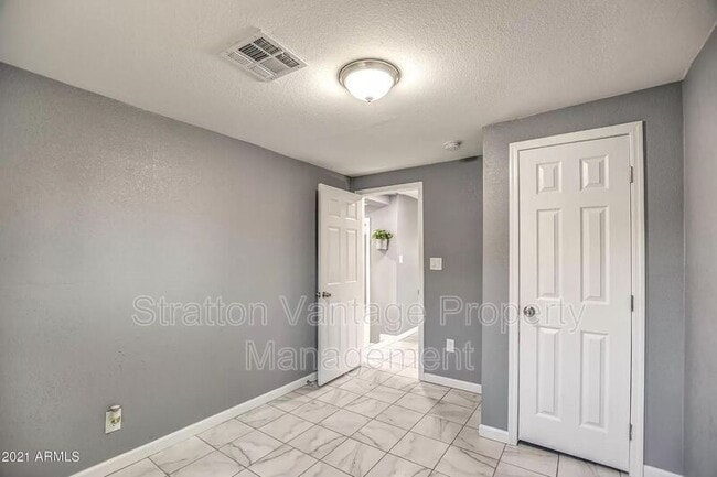 Building Photo - 15620 N Greasewood St