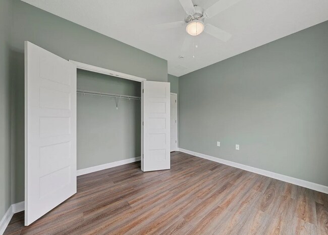 Building Photo - 2583 Cedrus Ave