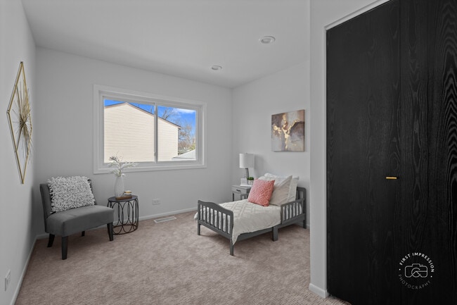 Building Photo - 2735 Springdale Cir