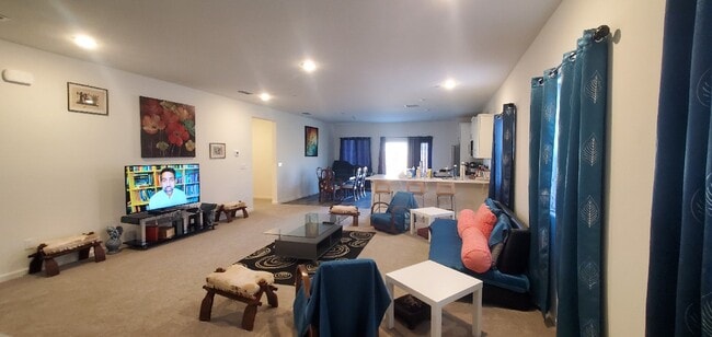 Building Photo - 3565 Nile St