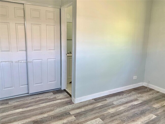 Building Photo - 2901 NW 18th St