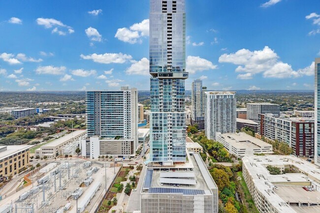 Building Photo - 360 Nueces St