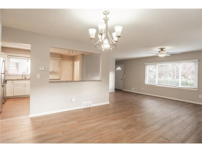 Building Photo - 6418 Knoll St