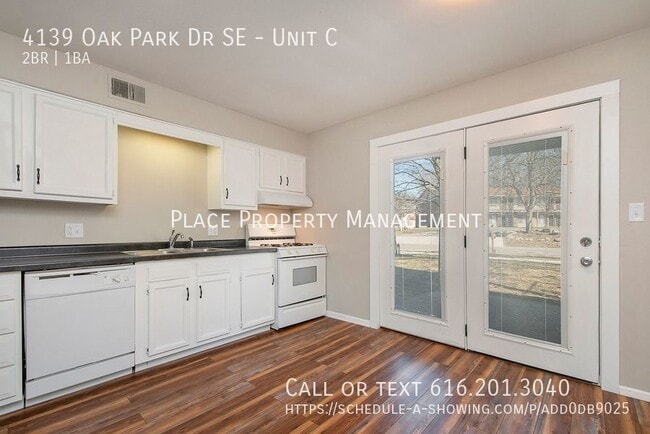Building Photo - 4139 Oak Park Dr SE