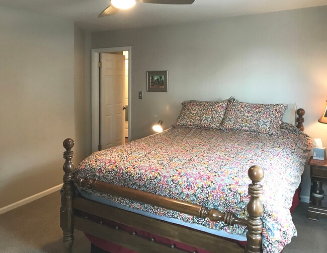 Bedroom - 1105 N Sherman St