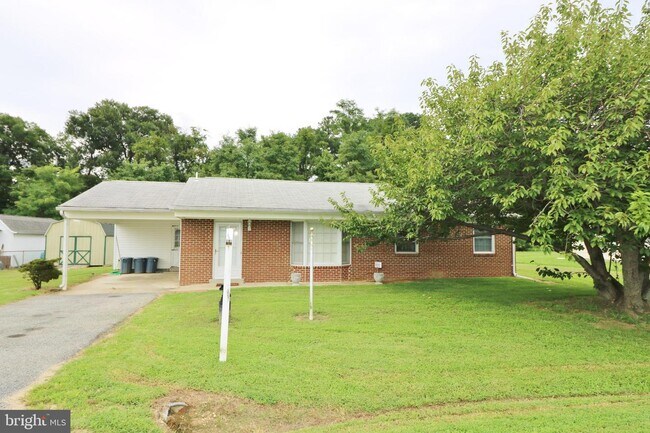 Building Photo - 6061 Dawn Dr