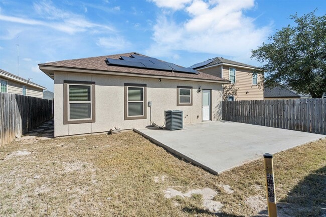 Building Photo - 1013 Tesoro Hills