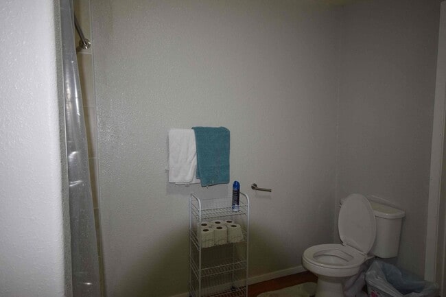 Building Photo - 3 bedroom, 2 bathroom home situated on a full acre in Gatesville with additional storage!