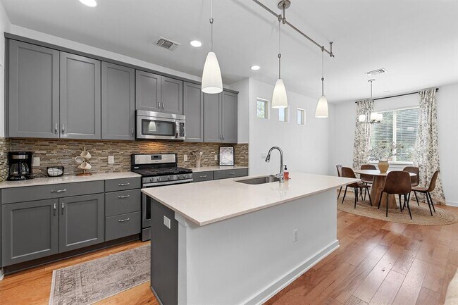 Building Photo - 4408 Banister Ln