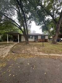 Building Photo - 6 Raleigh Cir