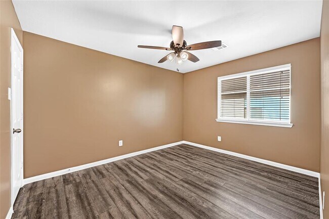 Building Photo - 13218 Ambrosa Dr