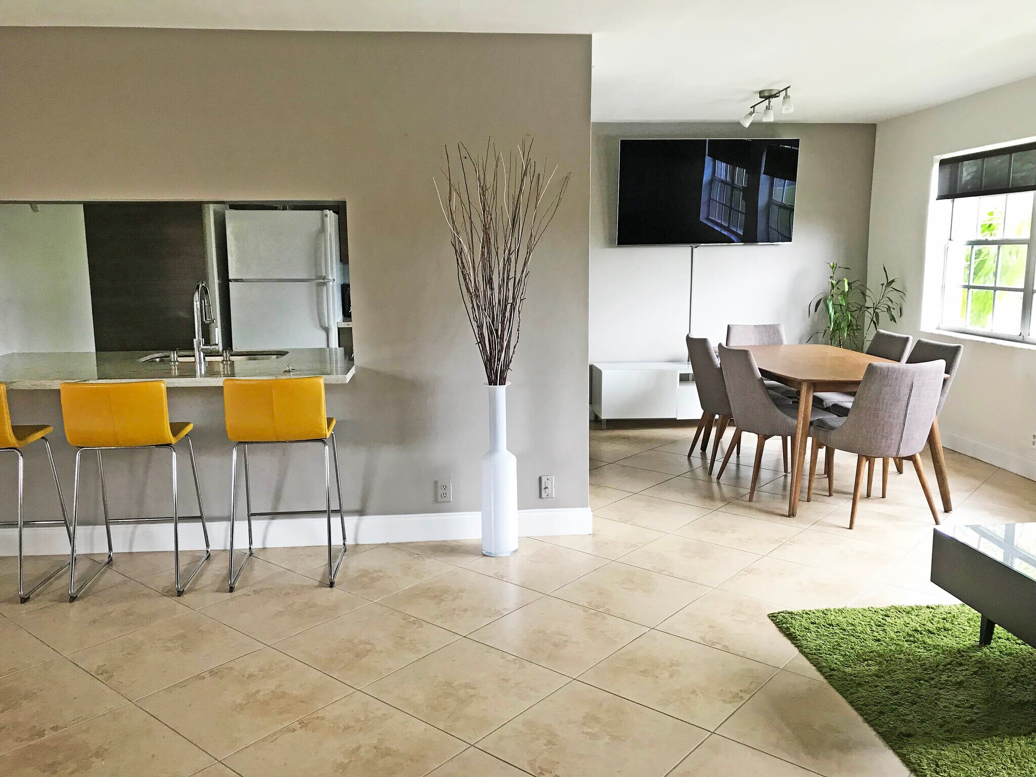 Building Photo - 8621 SW 5th St