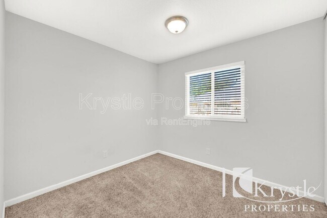 Building Photo - 160 Chapman Ct