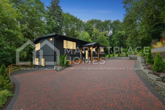 Primary Photo - 2032 N Castle Way