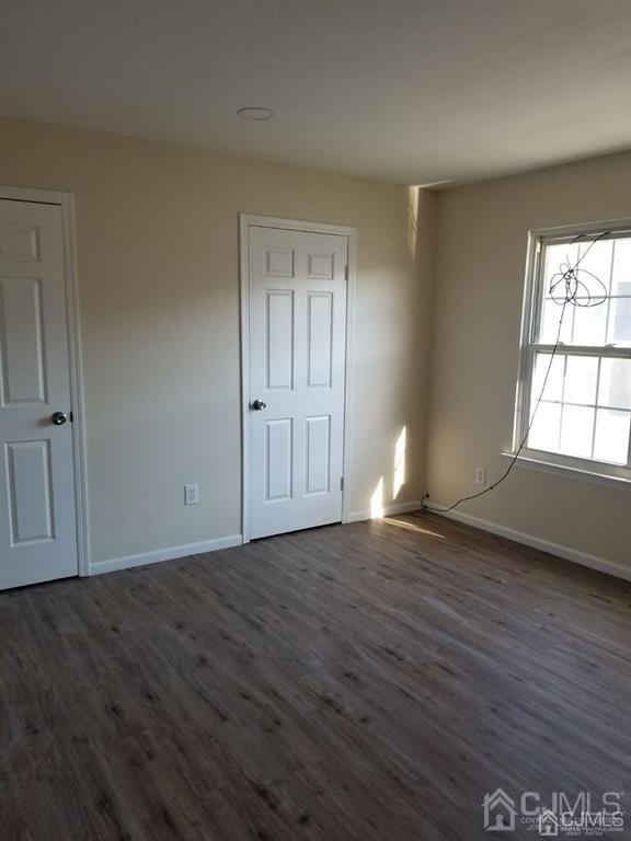 Building Photo - 49 Larch St