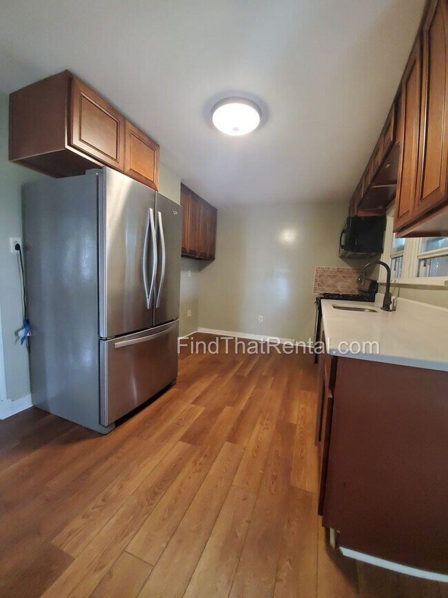 Building Photo - Spacious 1790s Gem in downtown Carlisle: Pet-Friendly, Fenced Yard, Laundry, Screened Porch, Near...