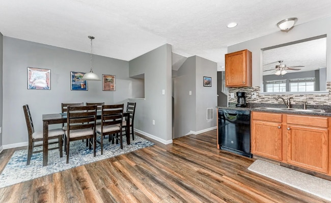 Building Photo - 199 Birds Eye View Dr