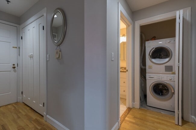 Building Photo - 416 Marlborough St