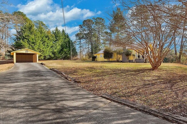 Building Photo - 1 bedroom, 1 full bath near downtown Walhalla