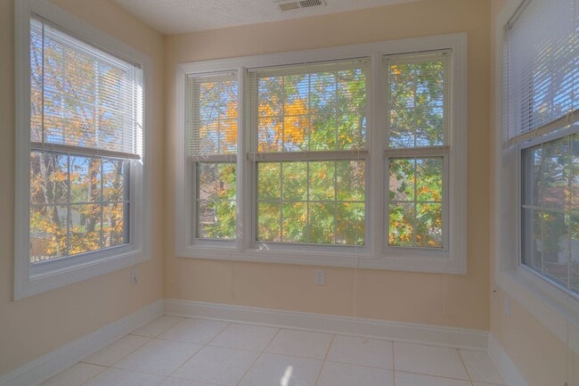 Building Photo - Available for the 2026-2027 lease term.